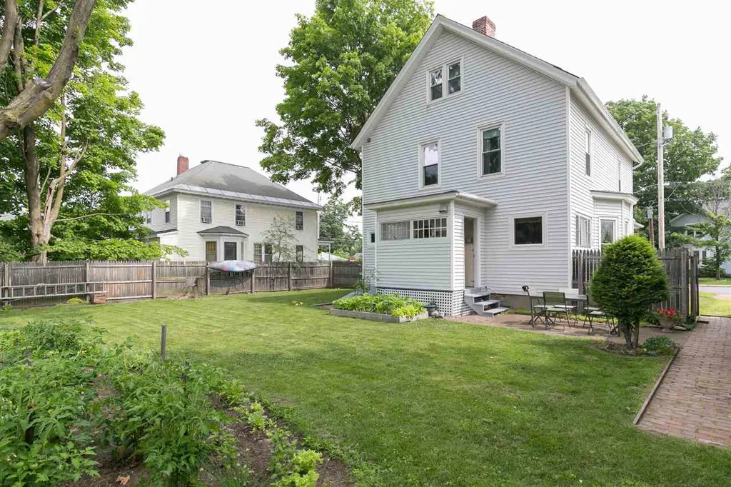 2 Grove Street Essex VT 05452