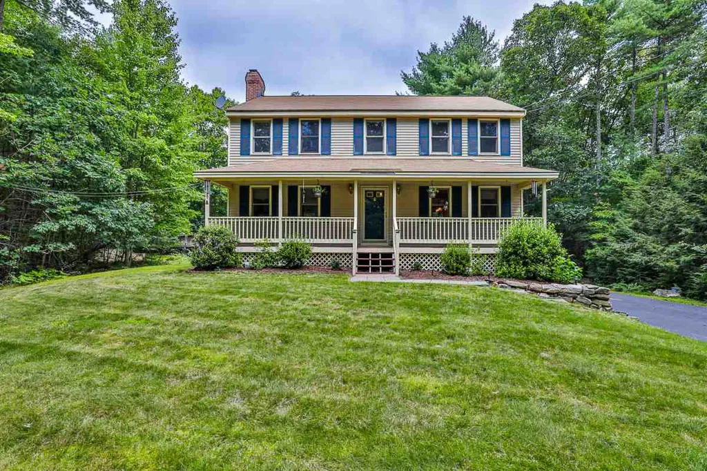 32 Taylor Drive Brookline NH 03033