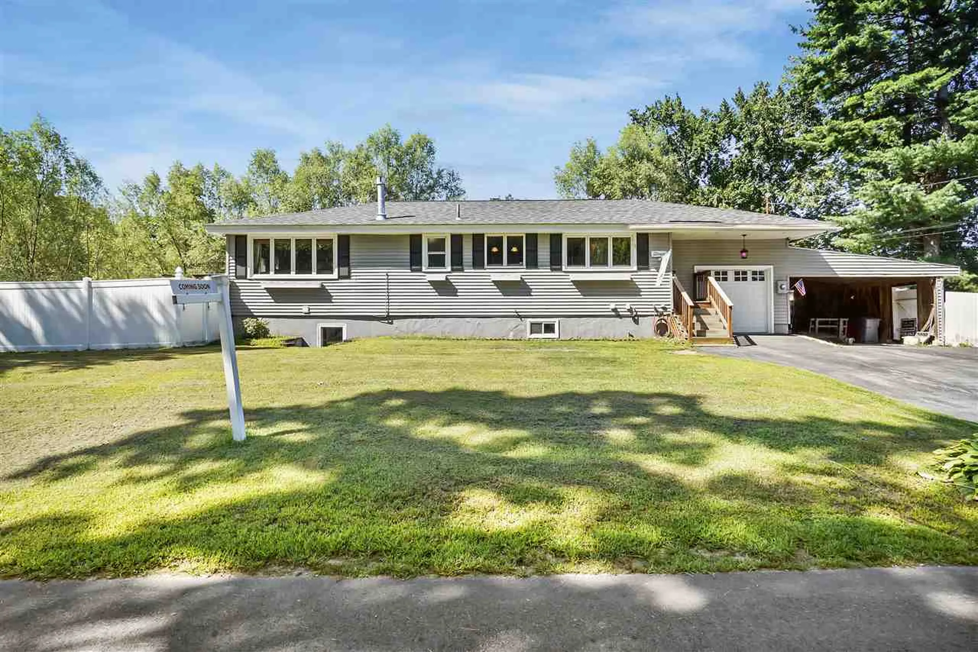 4 Crestwood Circle Salem NH 03079