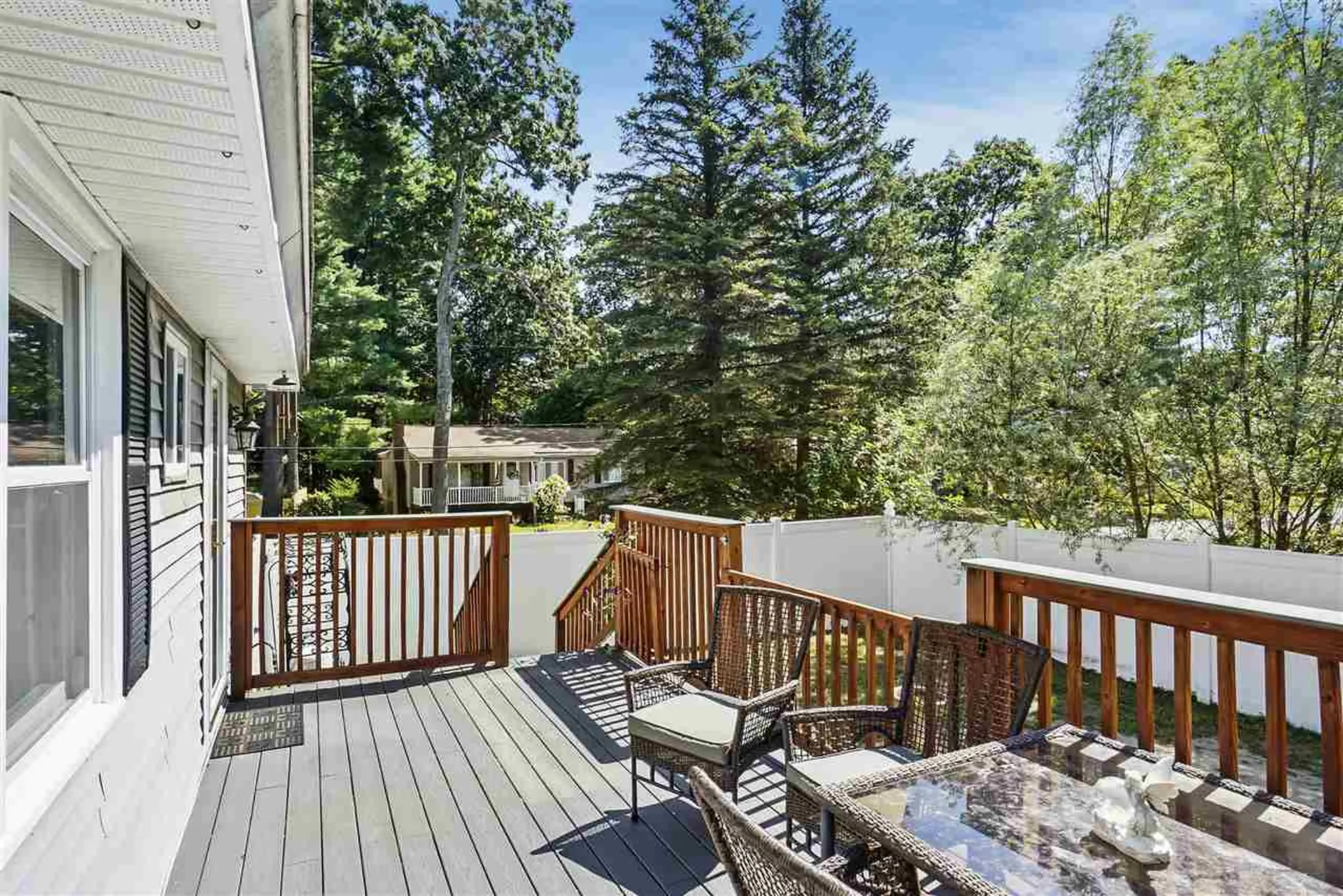 4 Crestwood Circle Salem NH 03079