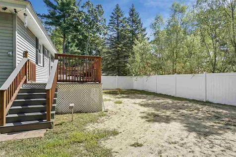 4 Crestwood Circle Salem NH 03079