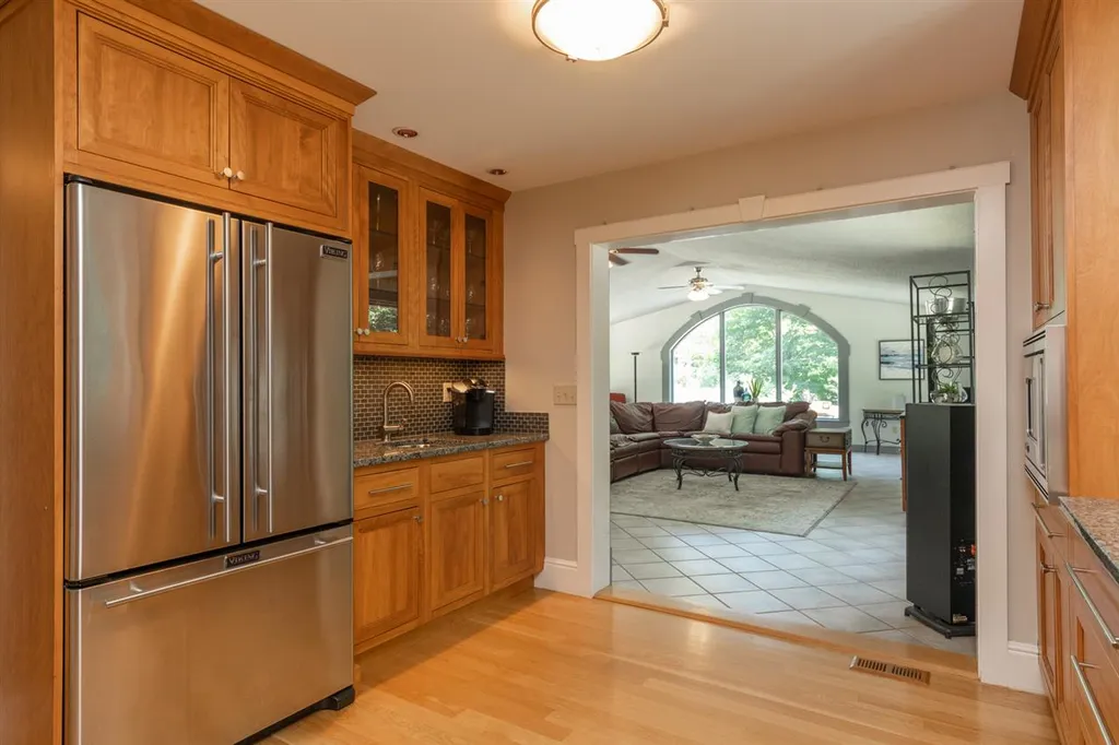 186 West Road Rye NH 03870