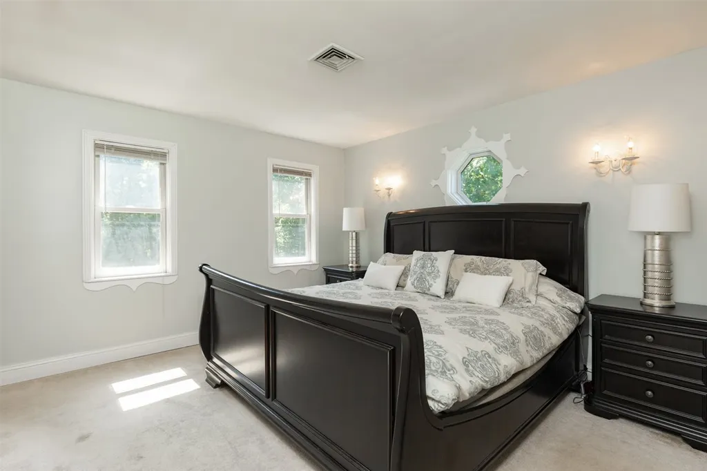 186 West Road Rye NH 03870