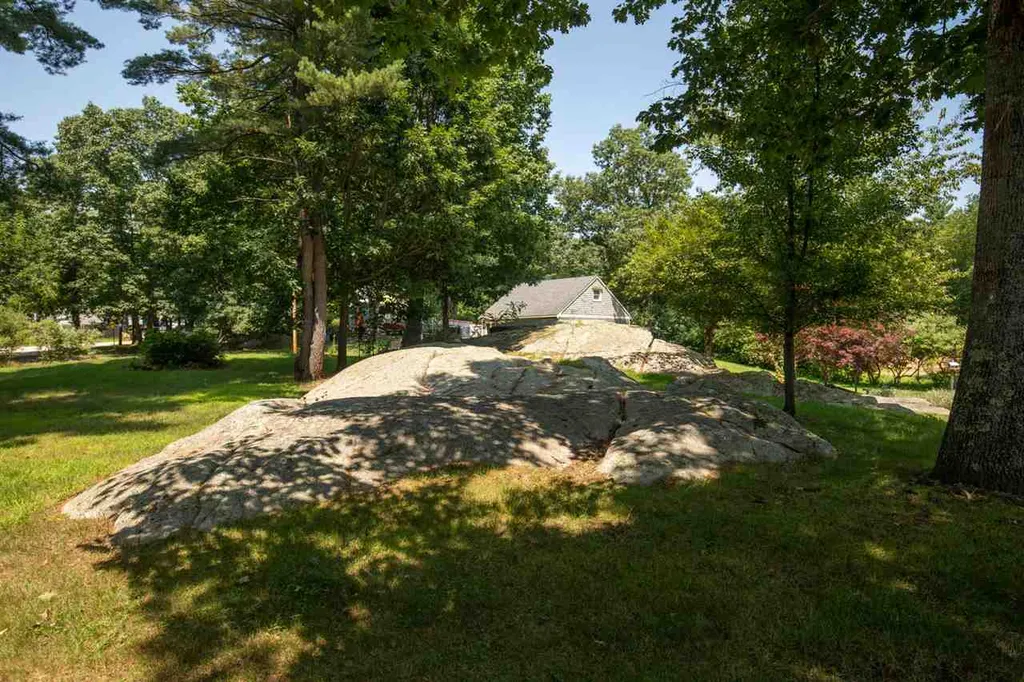 186 West Road Rye NH 03870