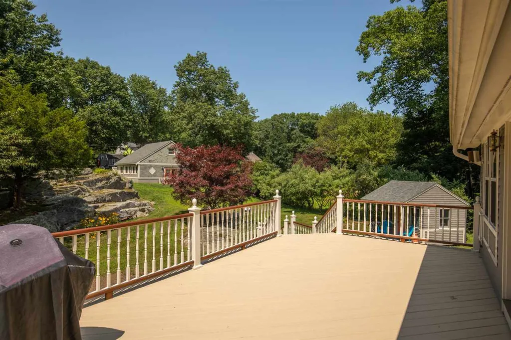 186 West Road Rye NH 03870