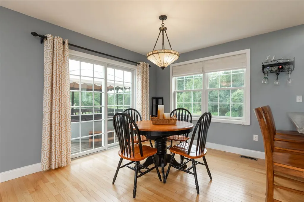53 Shaws Lane Dover NH 03820