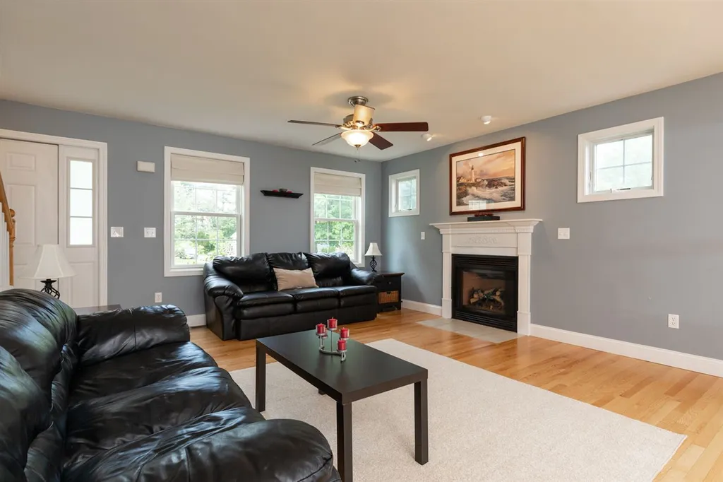 53 Shaws Lane Dover NH 03820