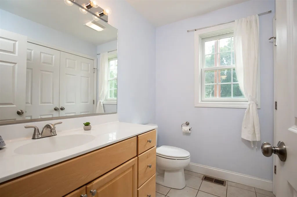 53 Shaws Lane Dover NH 03820