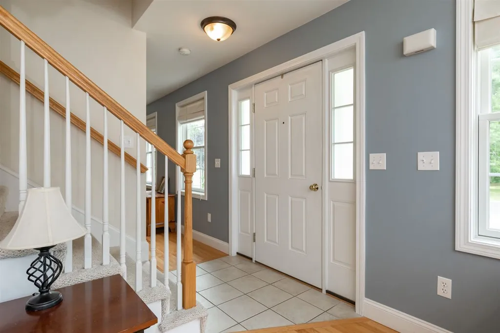 53 Shaws Lane Dover NH 03820