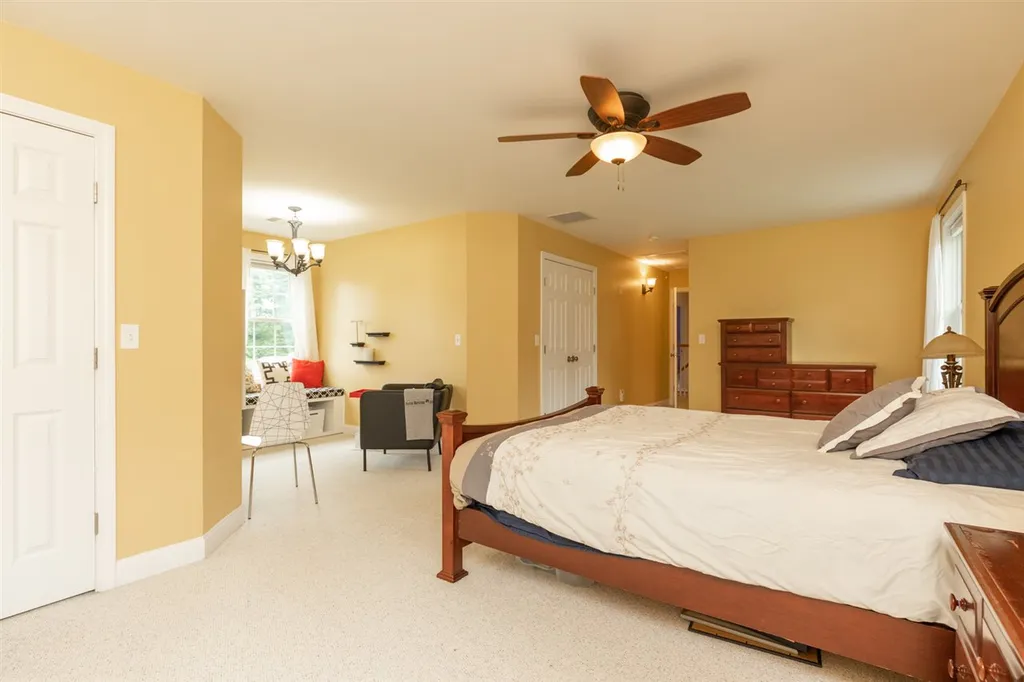 53 Shaws Lane Dover NH 03820