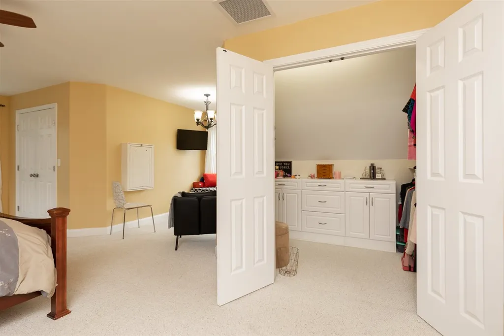 53 Shaws Lane Dover NH 03820