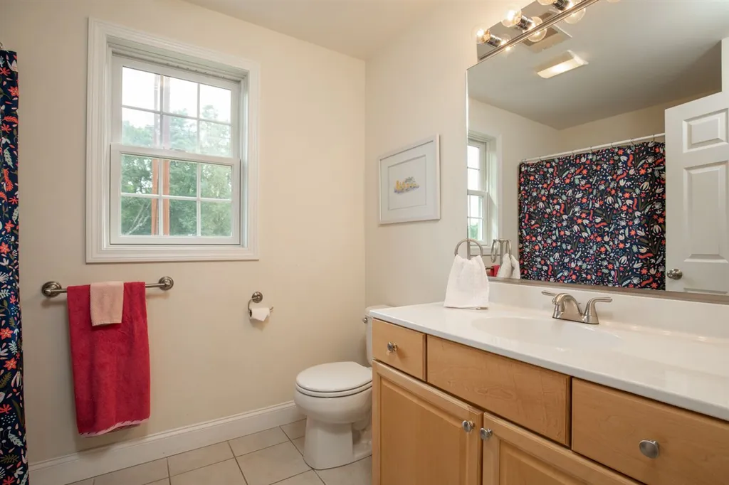 53 Shaws Lane Dover NH 03820