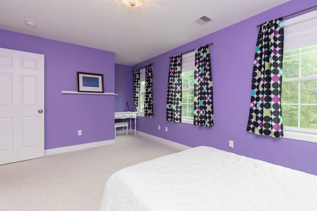 53 Shaws Lane Dover NH 03820