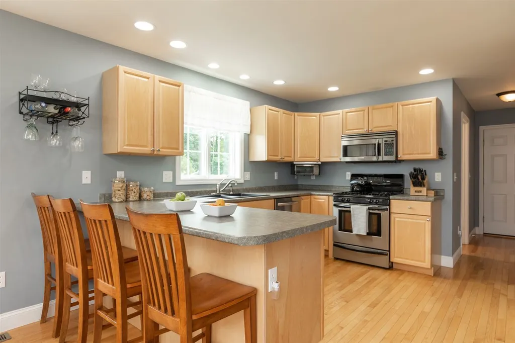 53 Shaws Lane Dover NH 03820
