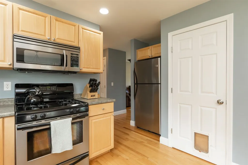 53 Shaws Lane Dover NH 03820