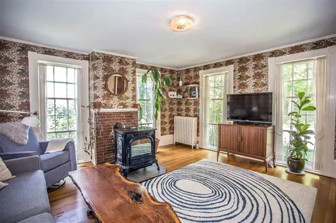 23 Pine Street Peterborough NH 03458