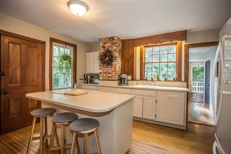 23 Pine Street Peterborough NH 03458