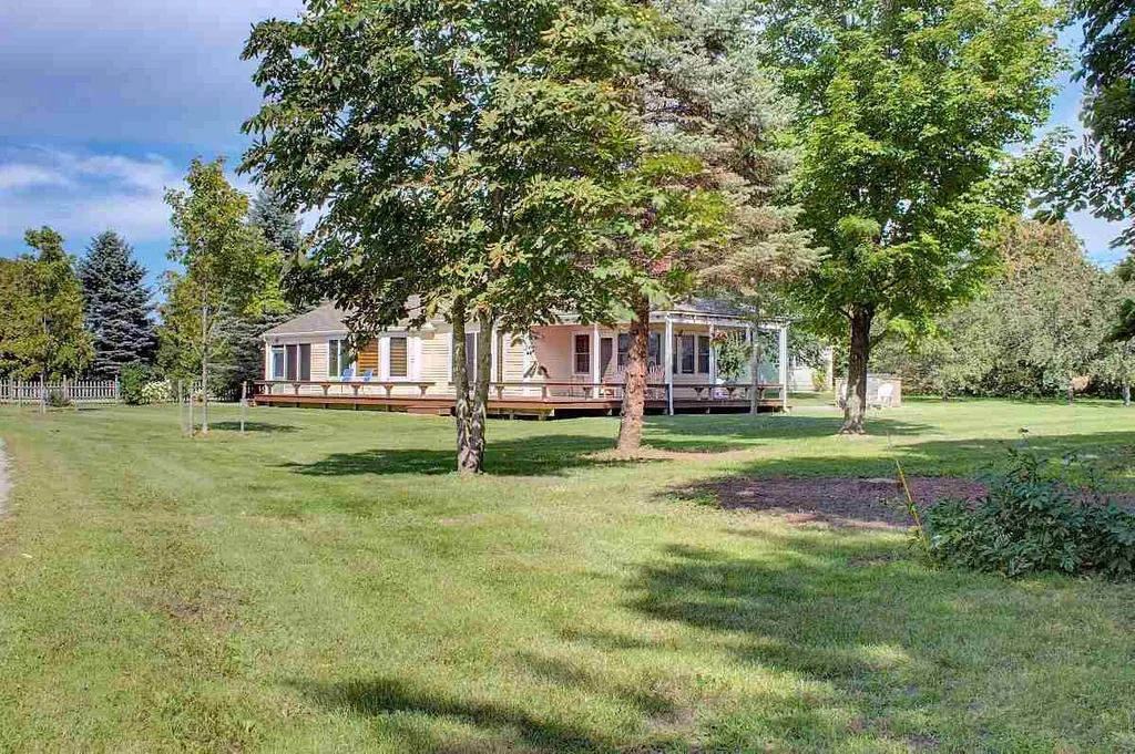 2785 West Shore Road Isle La Motte VT 05463