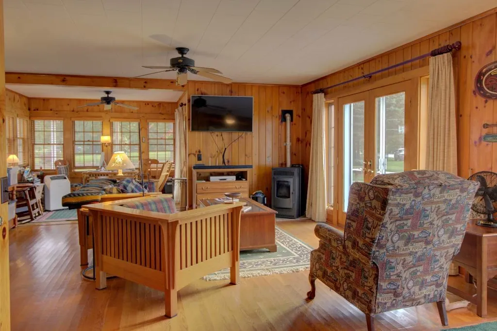 2785 West Shore Road Isle La Motte VT 05463