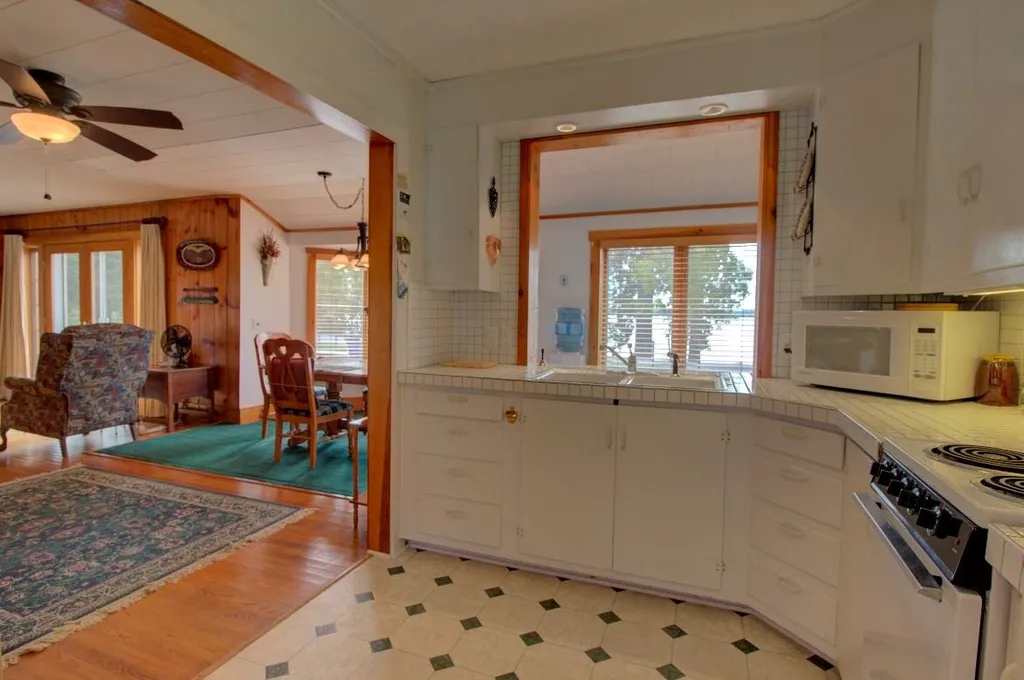 2785 West Shore Road Isle La Motte VT 05463