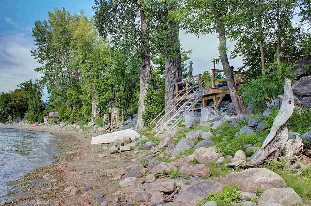2785 West Shore Road Isle La Motte VT 05463