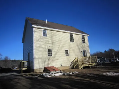 12 Carole Court Rochester NH 03868