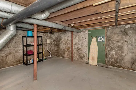 27 Belknap Street Laconia NH 03246