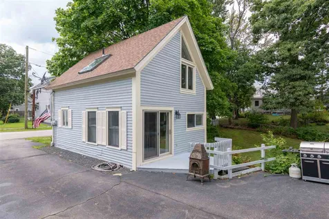 27 Belknap Street Laconia NH 03246