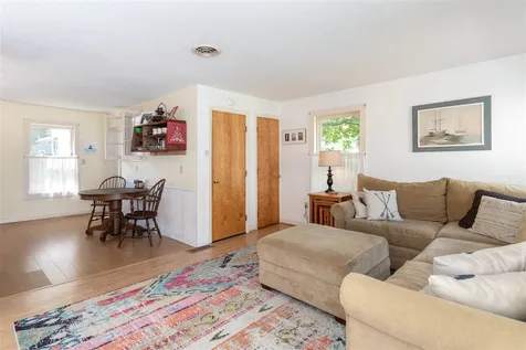 27 Belknap Street Laconia NH 03246