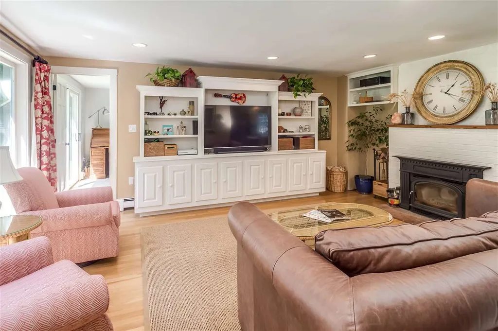 9 Fairchild Drive Durham NH 03824