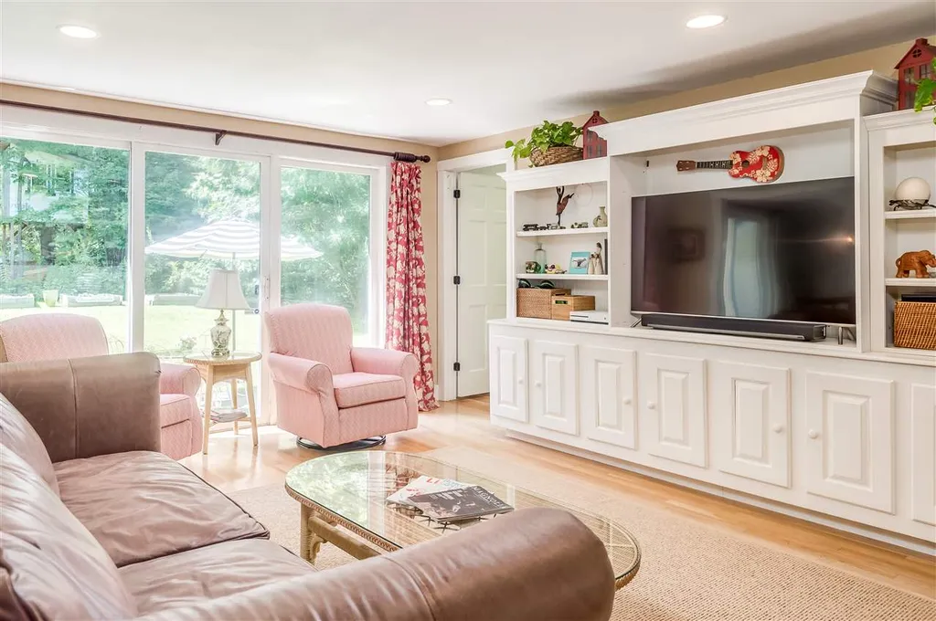 9 Fairchild Drive Durham NH 03824