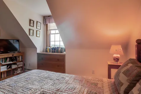 214 Woodland Trace New London NH 03257