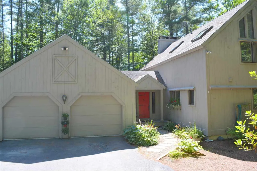 13 Anderson Pond Road Grantham NH 03753