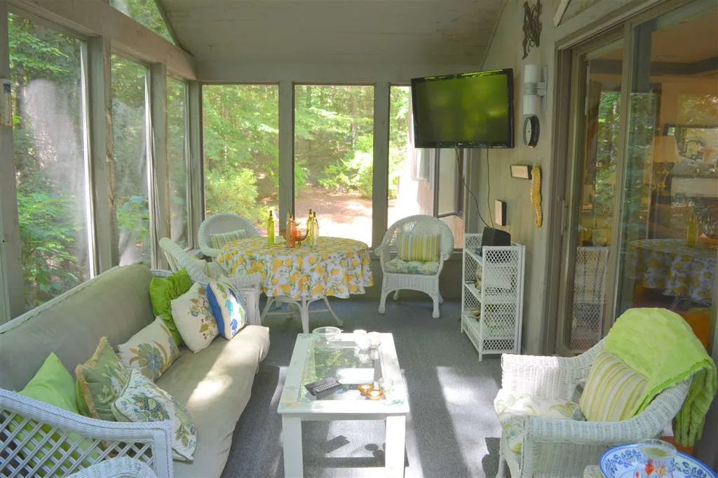 13 Anderson Pond Road Grantham NH 03753