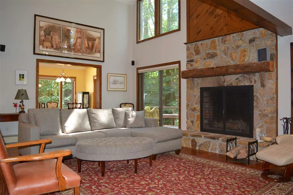13 Anderson Pond Road Grantham NH 03753