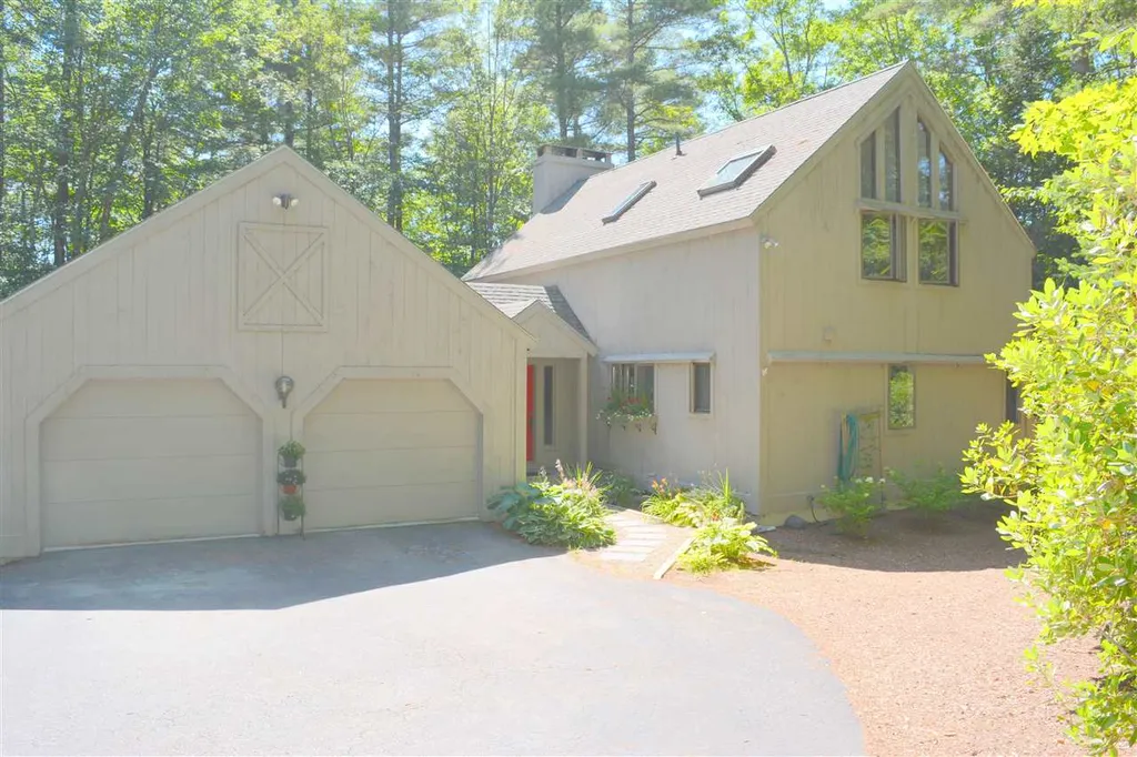 13 Anderson Pond Road Grantham NH 03753