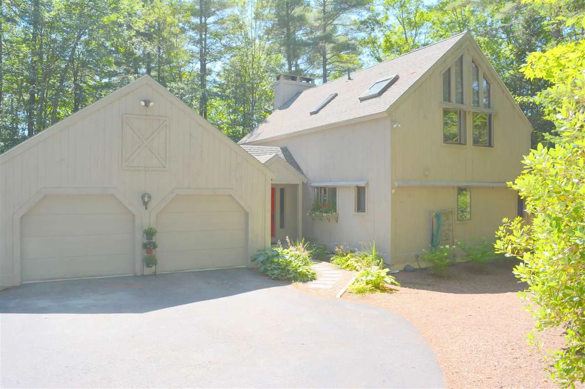 13 Anderson Pond Road Grantham NH 03753