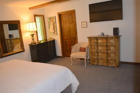 13 Anderson Pond Road Grantham NH 03753