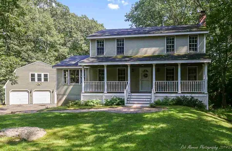 48 Laura Lane Hampstead NH 03841