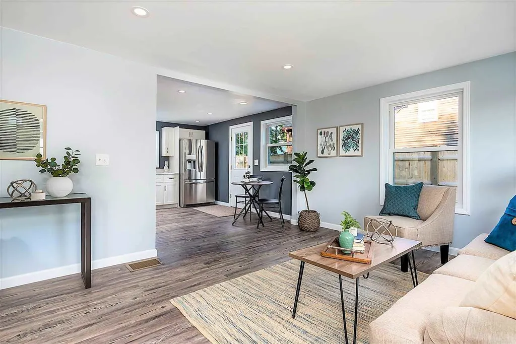 5 Moore Avenue Hampton NH 03842