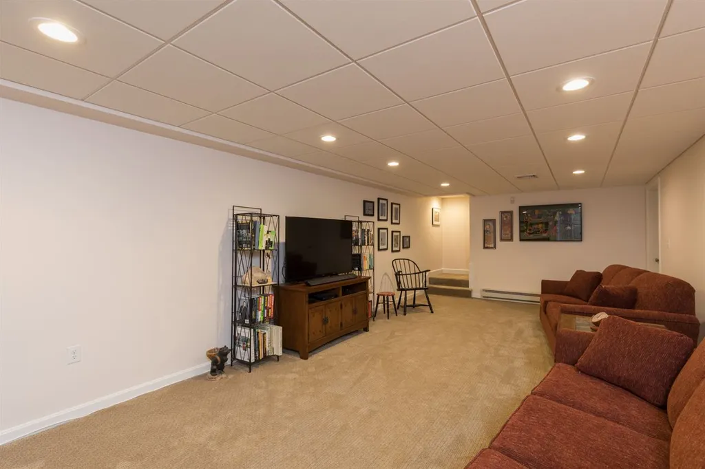 1 Nicholas Way Nottingham NH 03290