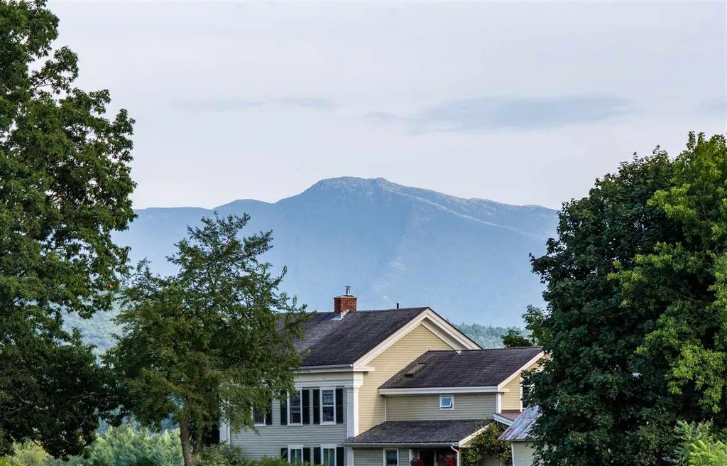 12 Old Academy Street Fairfax VT 05454