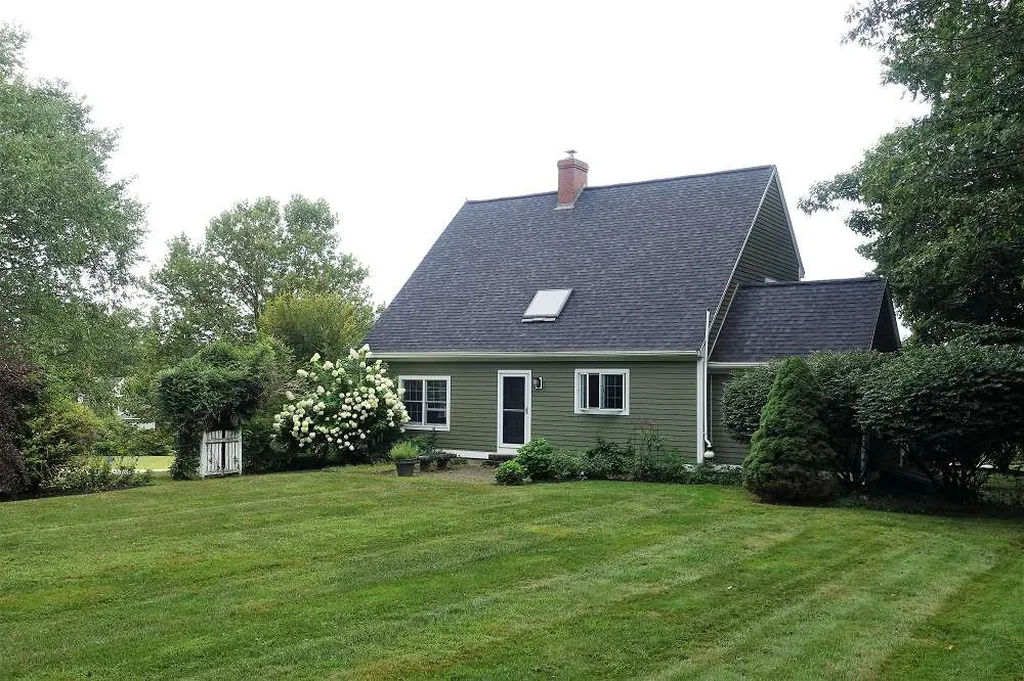 3 Long Hill Road Stratham NH 03885