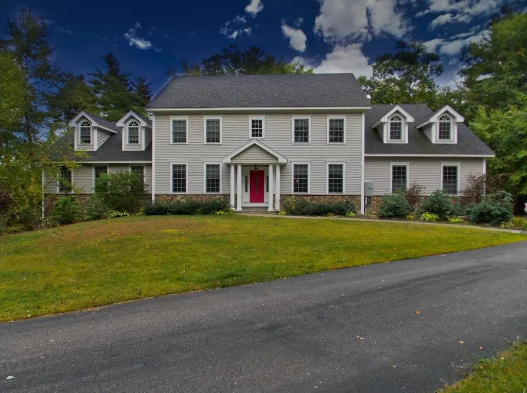 282 Turner Way Laconia NH 03246