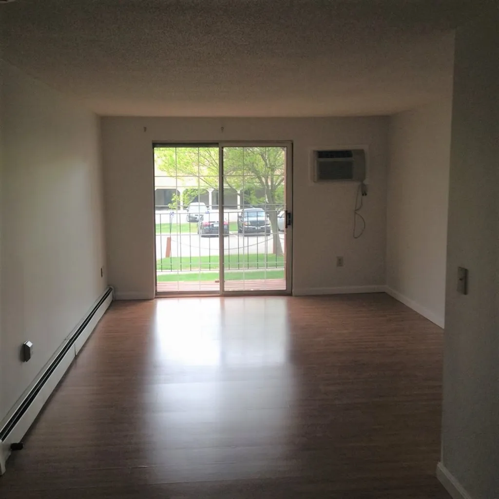 1405 White Cedar Boulevard Portsmouth NH 03801