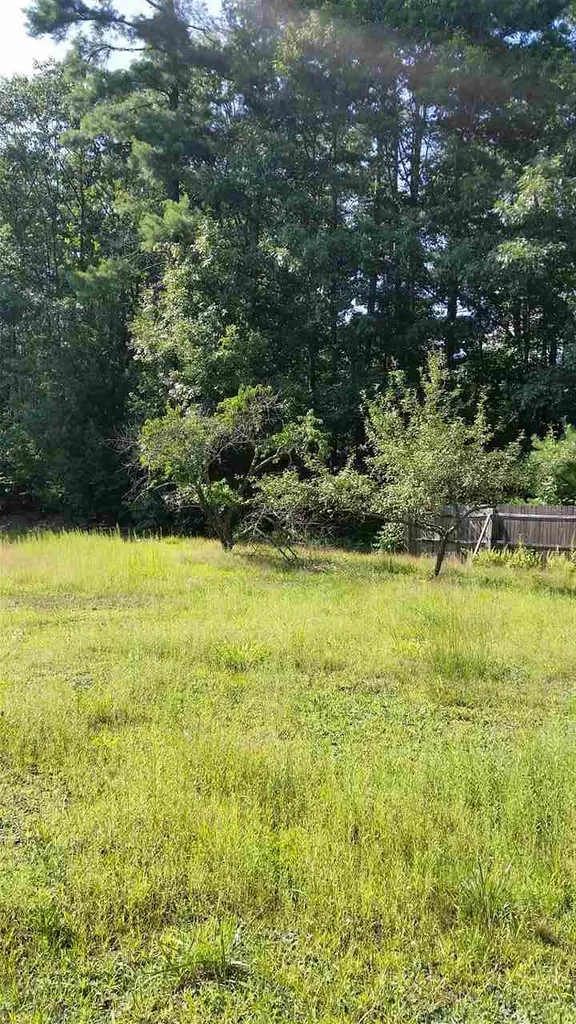 35 Chester Road Raymond NH 03077
