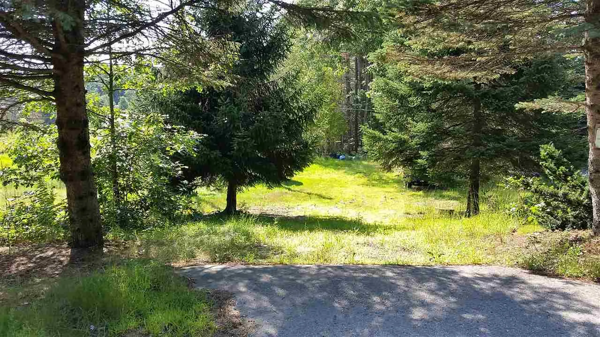 35 Chester Road Raymond NH 03077