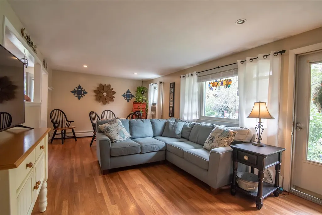 6 Chisholm Road Kingston NH 03848