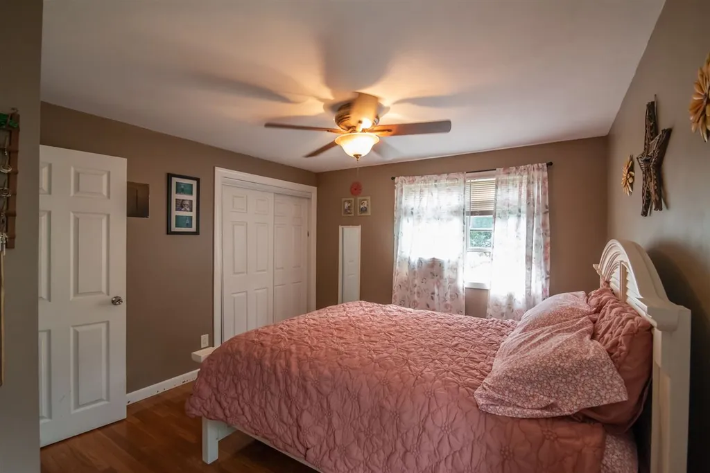 6 Chisholm Road Kingston NH 03848