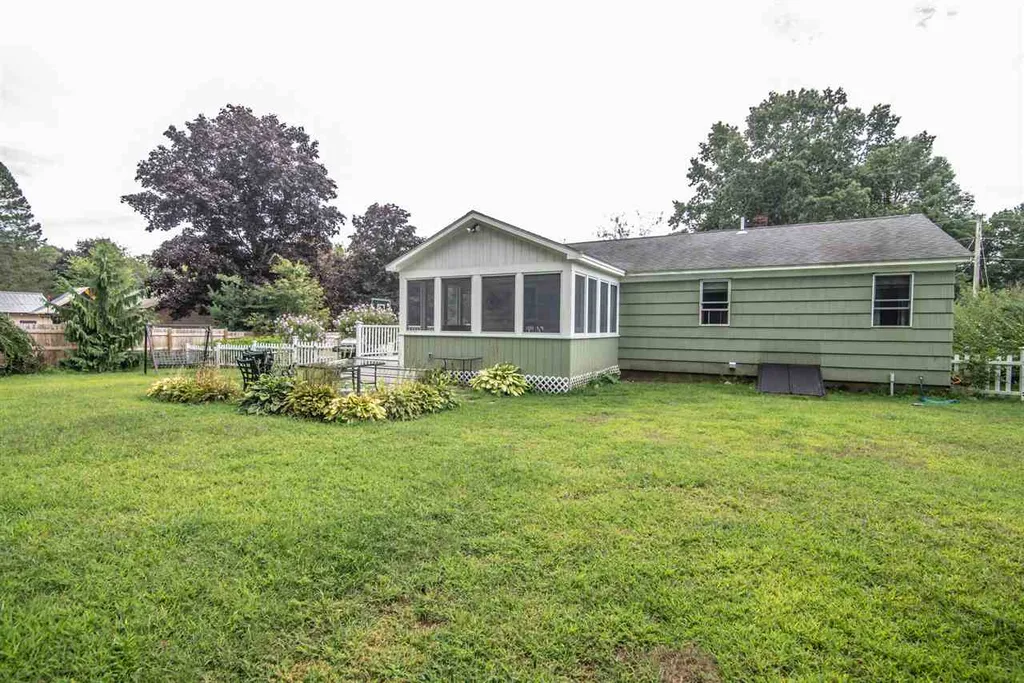 6 Chisholm Road Kingston NH 03848